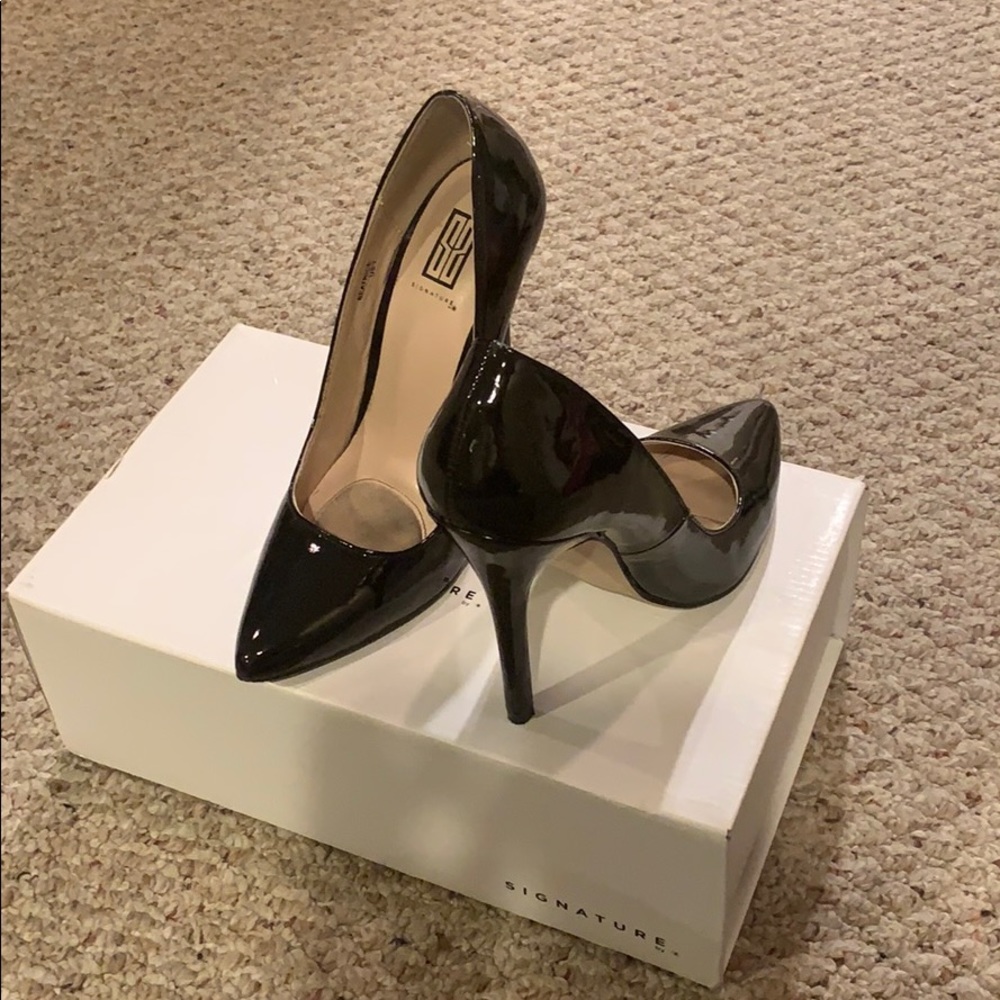 Size 7 - patent leather pumps. Sexy! High heel